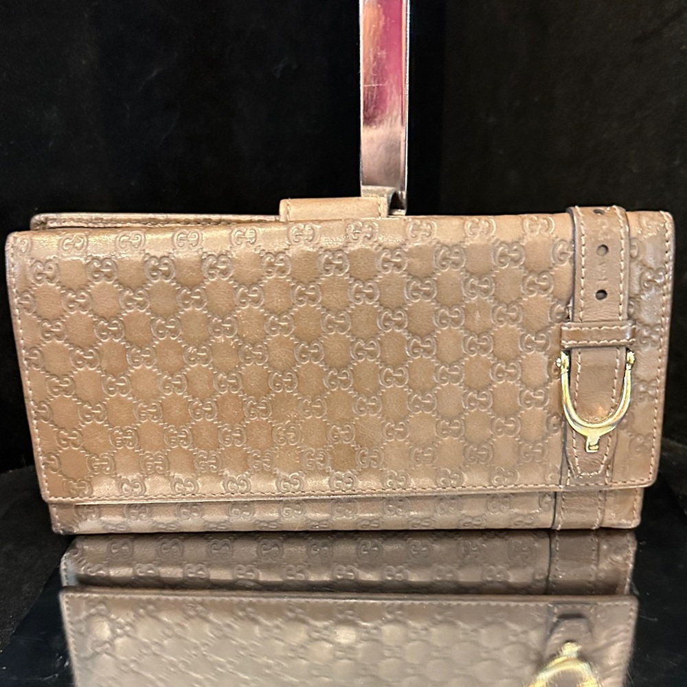 Gucci Tan Embossed GG Leather Wallet with Gold Buckle 2 sided option